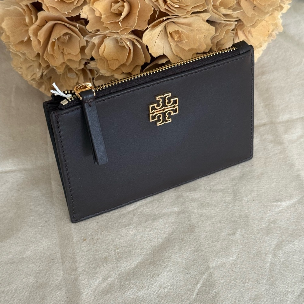 NWT TORY BURCH BRITTEN SOFT ZIP CARD CASE DARK MAHOGANY - Picture 3 of 6